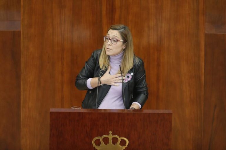 El PSOE pide la comparecencia de Dancausa para dar explicaciones sobre la red de menores explotadas sexualmente