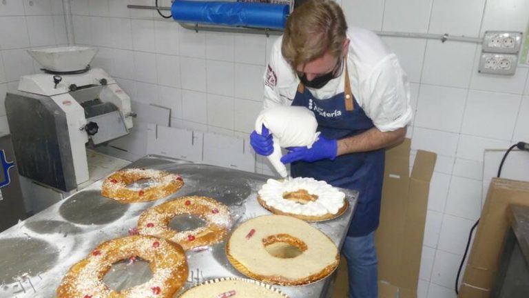 Cerca de 4.000 raciones de roscón de Reyes llegarán a una decena de entidades sociales de Zaragoza