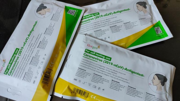 Andalucía baja su incidencia por primera vez en un mes, suma 7.388 casos y 12 fallecidos