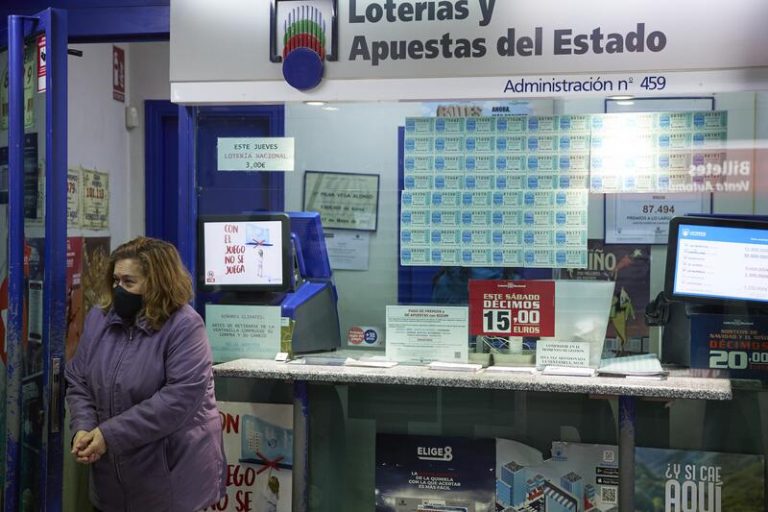 El segundo premio de 'El Niño' reparte 225.000 euros en Chiclana, Ubrique y Jerez