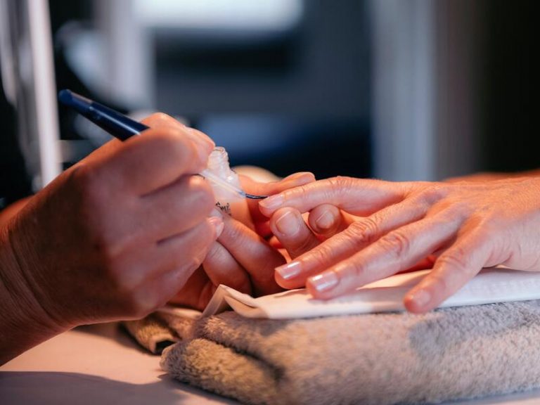 Cinco básicos para unas uñas sanas y fuertes