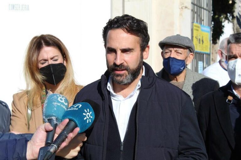 PSOE-A insta a Moreno a llegar a un Pacto por la Sanidad que 