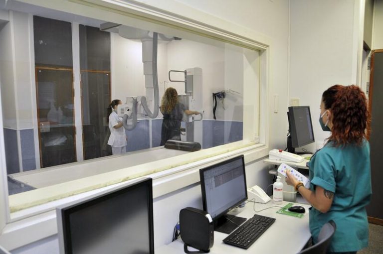 Canarias registra 2.584 nuevos casos y seis fallecimientos
