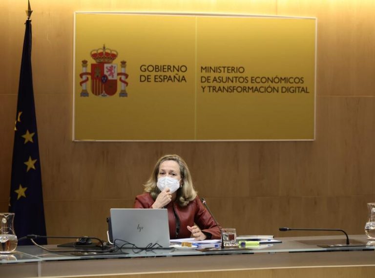 El Tesoro da orden a 6 bancos para colocar una emisión sindicada a 10 años que lanzará en los próximos días