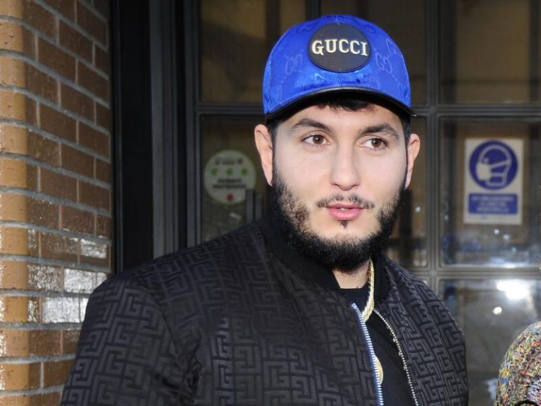 Omar Montes discute con la madre de su hijo por el color de unas zapatillas