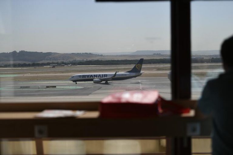 Ryanair continúa liderando el transporte de pasajeros en España