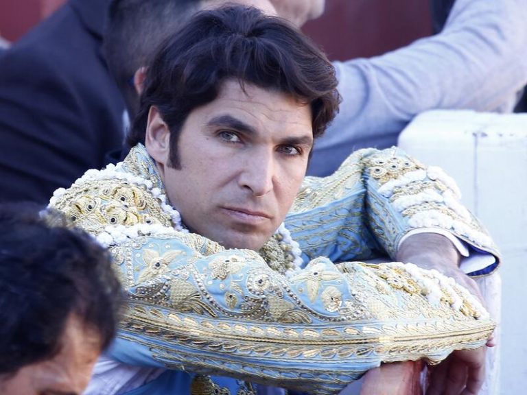 Cayetano Rivera cumple 45 años más enamorado que nunca de Eva González