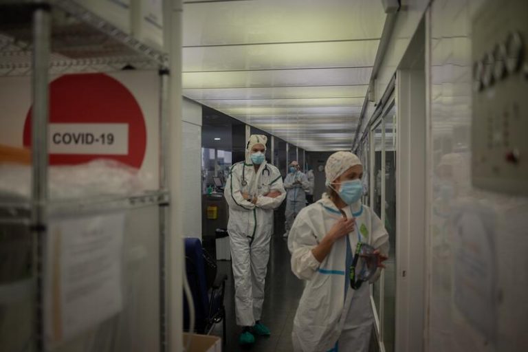 Cataluña notifica 34.706 casos y 57 muertes en las últimas 24 horas