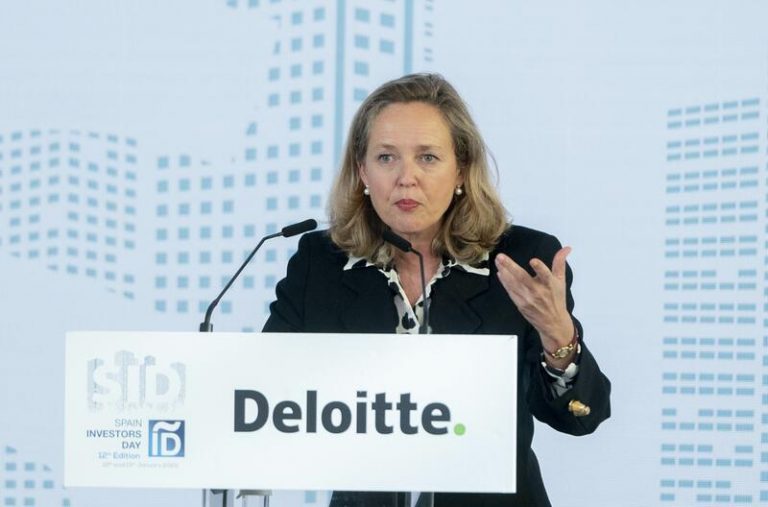 Calviño niega ante inversores que le ley antiopas obstaculice la inversión extranjera