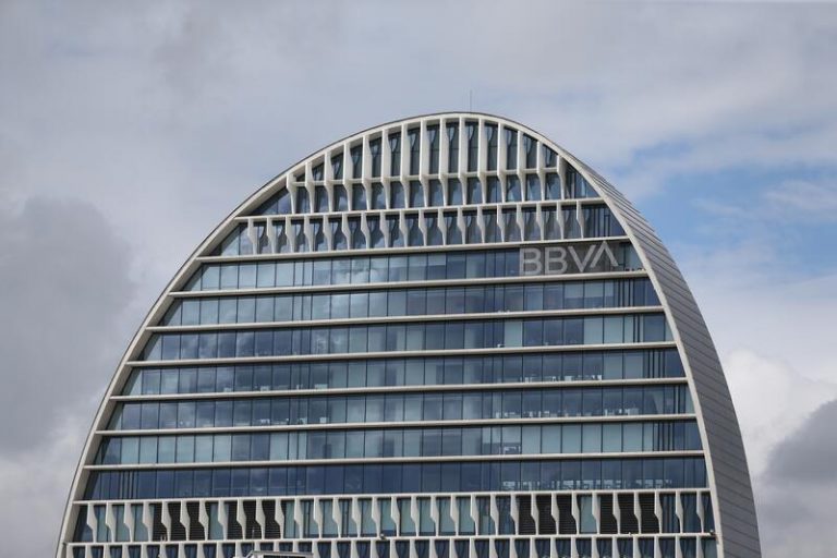 BBVA recompra 125 millones de acciones por 643 millones de euros en dos meses