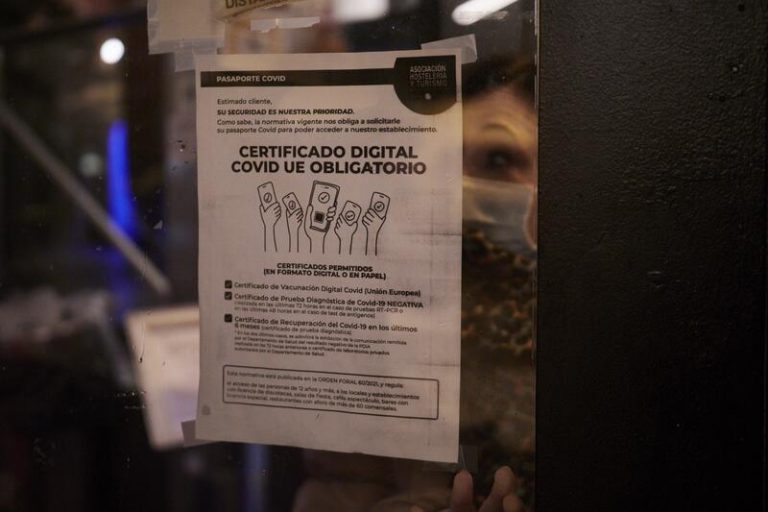 El TSJA rechaza suspender la exigencia limitada del 'pasaporte Covid' en Ceuta pedida por Vox