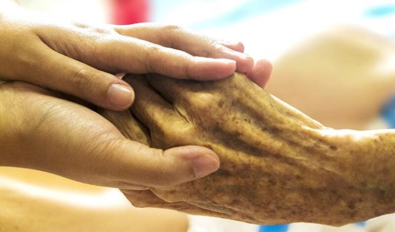 Siguen subiendo los casos en las residencias cántabras, que tienen más de 700 positivos