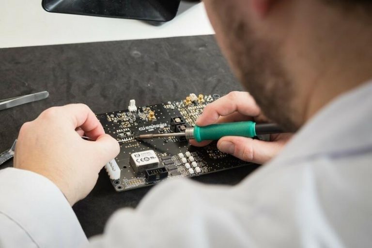 Un consorcio español desarrolla un nuevo sistema para la protección y mantenimiento de los cables submarinos