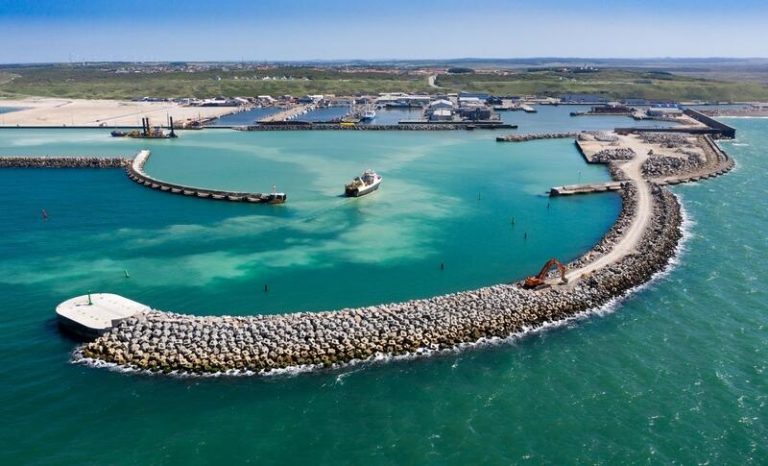 OHLA exporta a África el 'Cubipod', su desarrollo I+D+i para diques de puertos