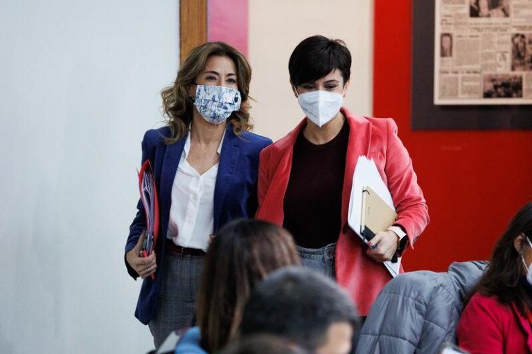 El Gobierno acusa a Casado de poner 