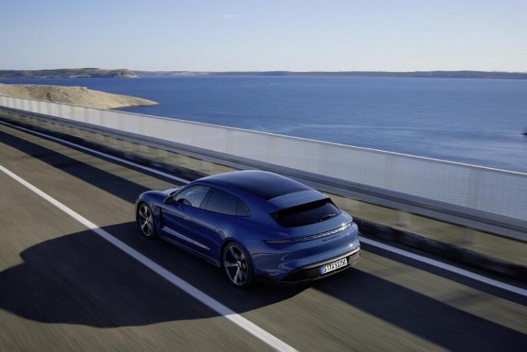 Porsche presenta el nuevo Taycan Sport Turismo, que estará disponible en cinco versiones
