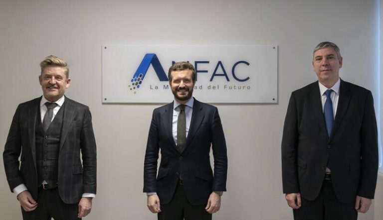 Casado pide a Sánchez que 