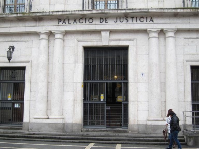 A juicio en Valladolid por vaciar el patrimonio y depósitos de una vecina de 87 años