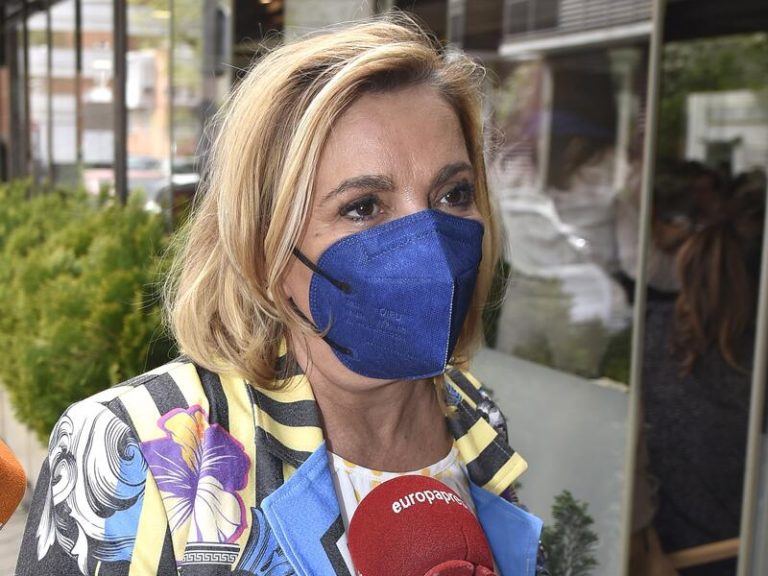 Carmen Borrego carga duramente contra Rocío Flores