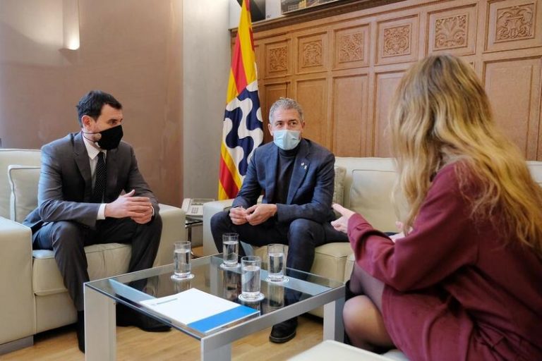 Consejero catalán responderá al TSJC en 2 meses, pero aplicarán un marco normativo para afianzar el catalán