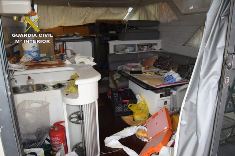 Detenidos 2 jóvenes por numerosos robos de material de pesca en embarcaciones del Puerto Deportivo de Melilla