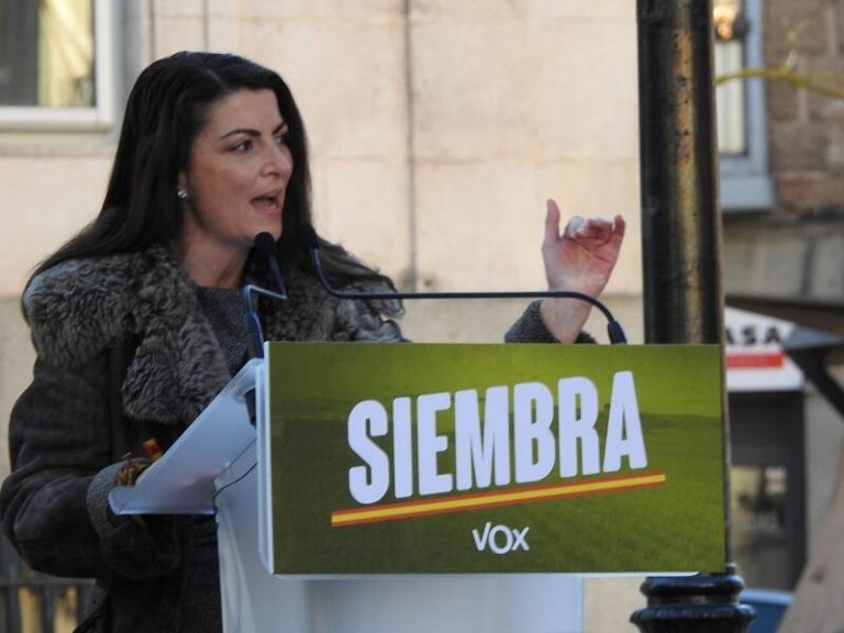 Macarena Olona apunta en Soria al bipartidismo como 