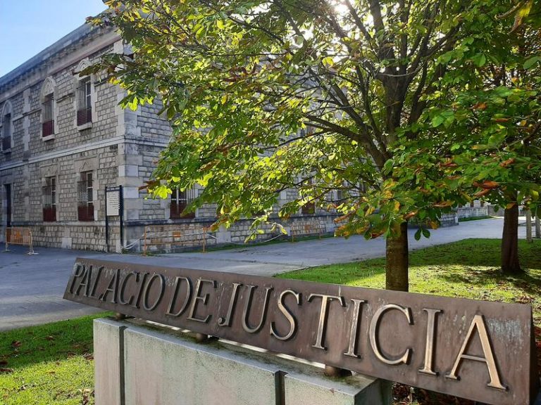 La Audiencia juzga al expresidente de la Federación Cántabra de Fútbol por apropiación indebida