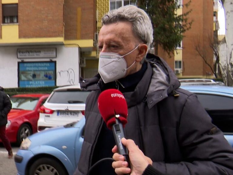 La reacción de Ortega Cano tras abrir las cajas de Rocío Carrasco