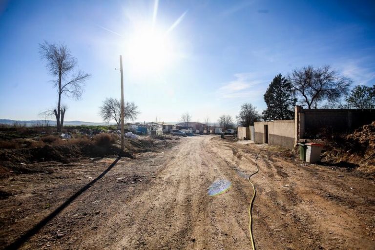 Acuerdo entre Ayuntamiento de Madrid y Cáritas para usar gas en electrodomésticos en la Cañada podría llegar en febrero