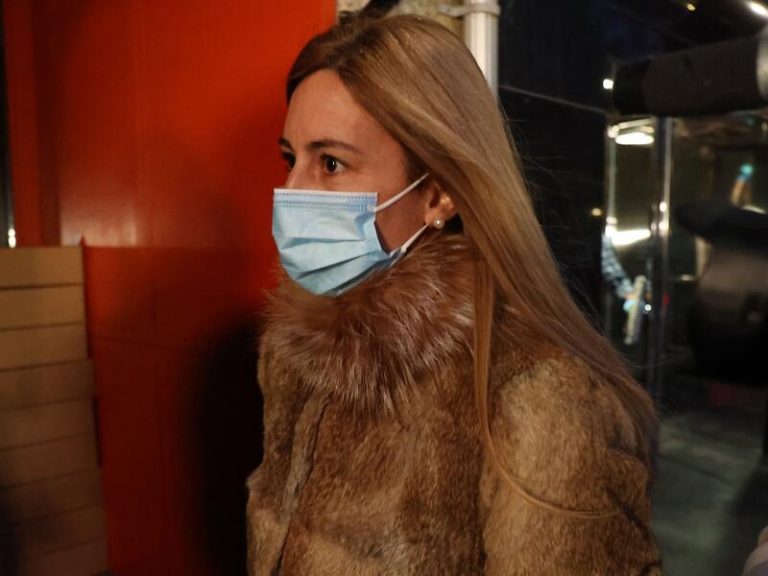 Ainhoa Armentia evita pronunciarse sobre el comunicado de Iñaki Urdangarín y la Infanta Cristina