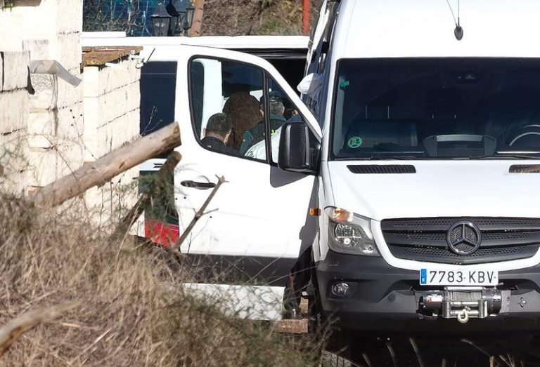 Nuevo registro de la vivienda de Traspinedo, con presencia del detenido