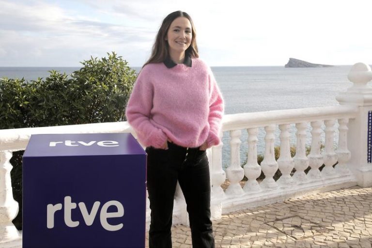 Rigoberta Bandini busca ganar el Benidorm Fest con una puesta en escena 