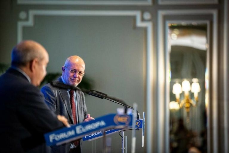 Igea asegura que no le hunden las encuestas y que Cs está 