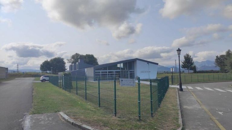 Asturias notifica 16 muertes y 2.230 casos en el último día