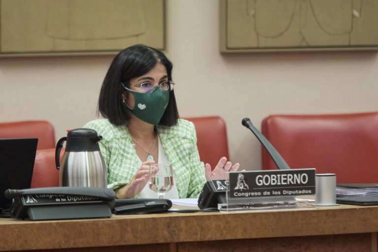 Darias tranquiliza sobre la subvariante de ómicron: 