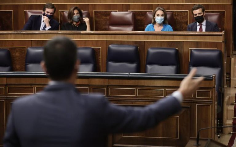 Casado afea a Sánchez que busque excarcelar etarras con una reforma legal