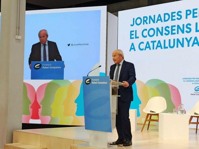 Montilla llama a rehacer el consenso sobre el catalán y exige evitar su politización