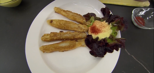 Espárragos con gabardina, la curiosa receta de Arguiñano con la que triunfa