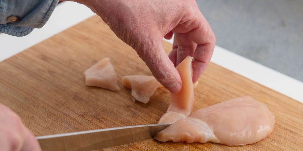 Pollo a la carbonara un plato barato con sabor a caro