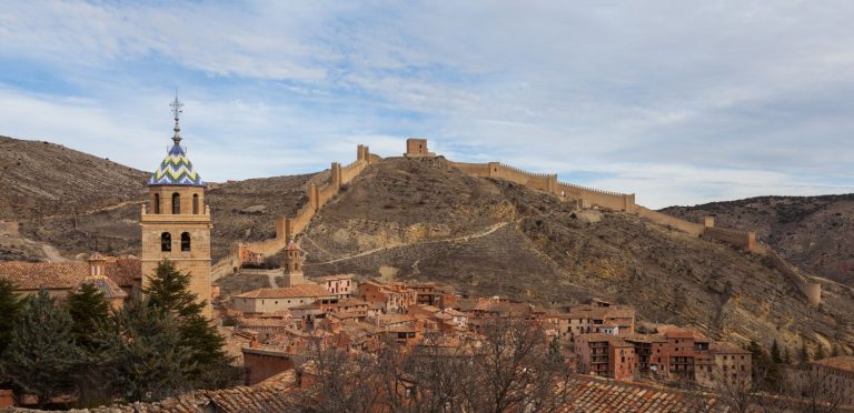 Diez pueblos bonitos de España con muralla que tienes que visitar en 2022