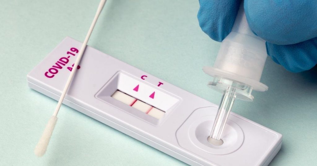 ¿Cómo puedes protegerte del coronavirus y la gripe?