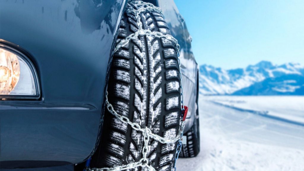 Así tienes que poner las cadenas coche 