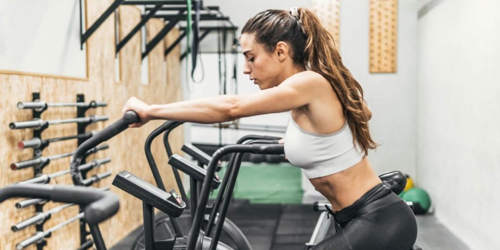 ¿Cuáles son los ejercicios más comunes con pesas?