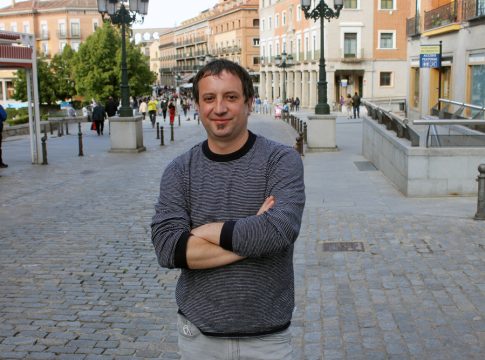 Carlos Serrano, de IU, encabezará la lista de Podemos por Segovia