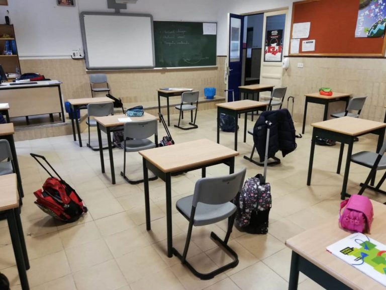 Castilla y León defiende mantener la distancia de 1,5 metros para garantizar la educación presencial