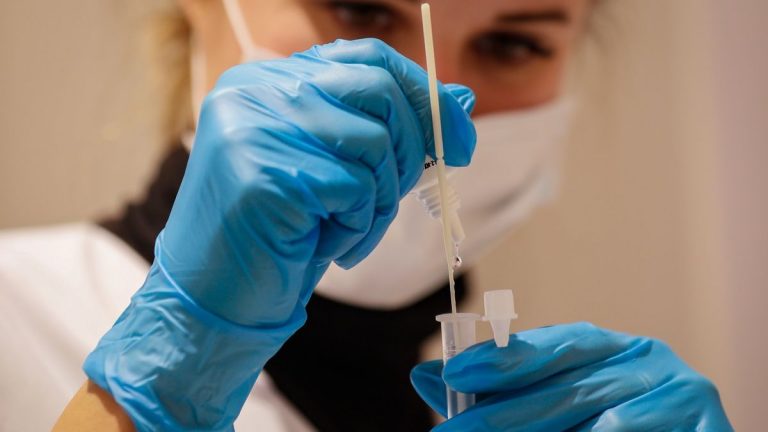 Castilla y León suma 5.536 casos, 20 fallecidos en hospitales en un día y 134 altas