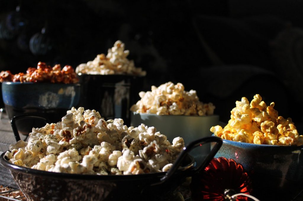Come palomitas de maíz para reducir el azúcar en la sangre