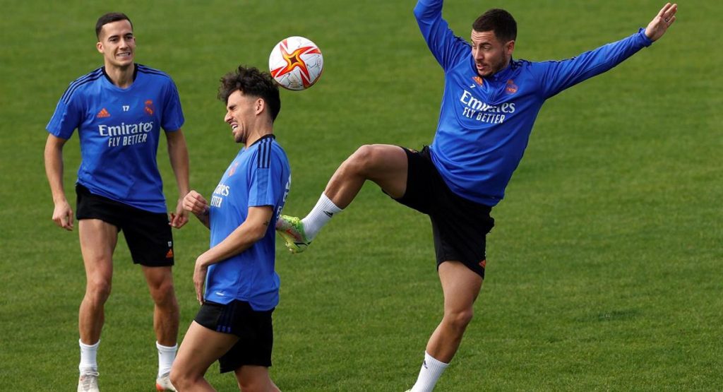 Eden Hazard desde lejos