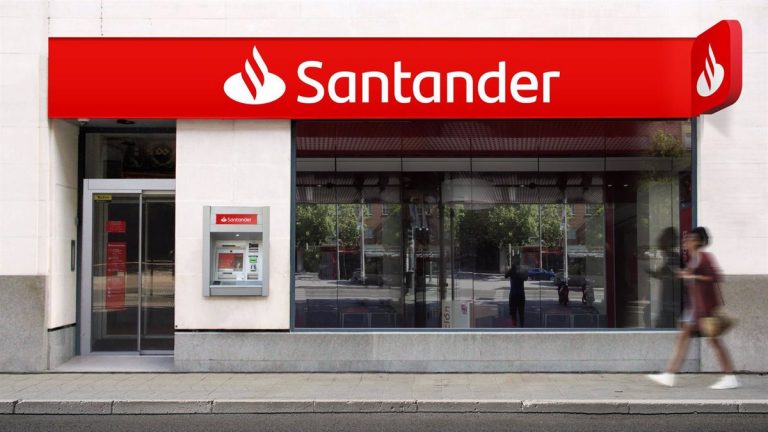 El BOE publica la multa de un millón a Santander por el blanqueo de Popular tras la ratificación del TS