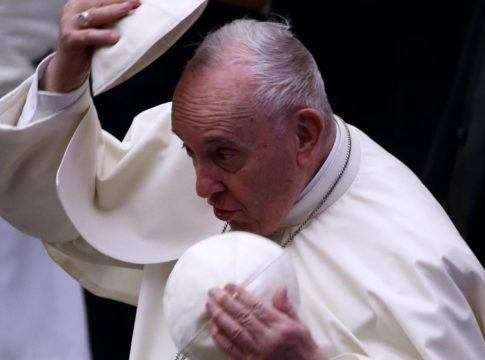 El Papa pide no seguir las modas del momento y reclama la unidad plena de los cristianos